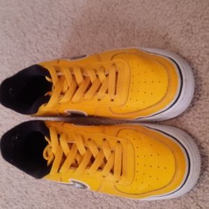 Nike Airforce 1, boys size: 5 1/2. Yellow/mustard